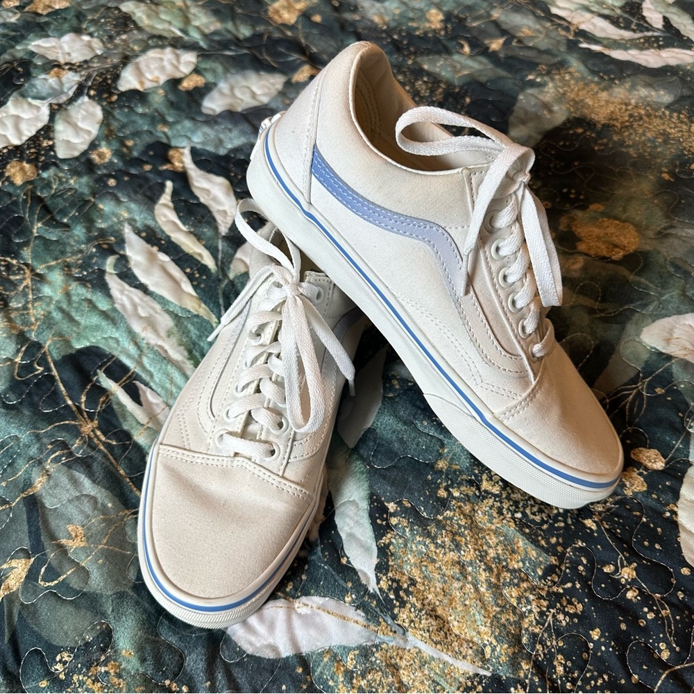 2 listings 20$! Excellent Condition Woman’s Vans